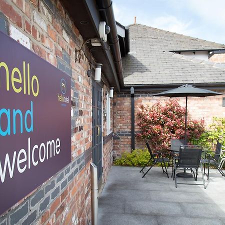 Hello Hotel Swinton  Esterno foto