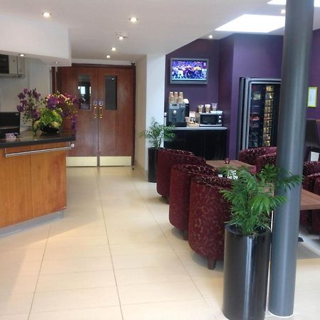 Hello Hotel Swinton  Esterno foto