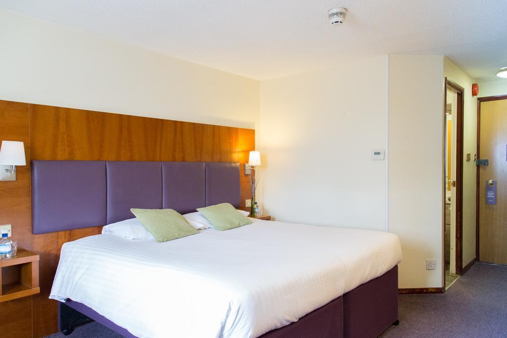 Hello Hotel Swinton  Esterno foto