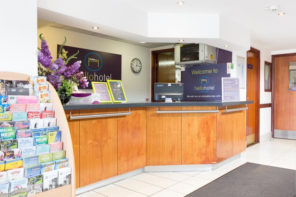 Hello Hotel Swinton  Esterno foto