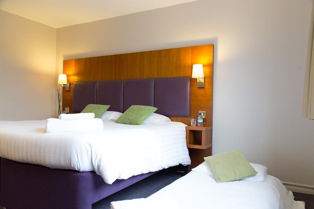 Hello Hotel Swinton  Esterno foto