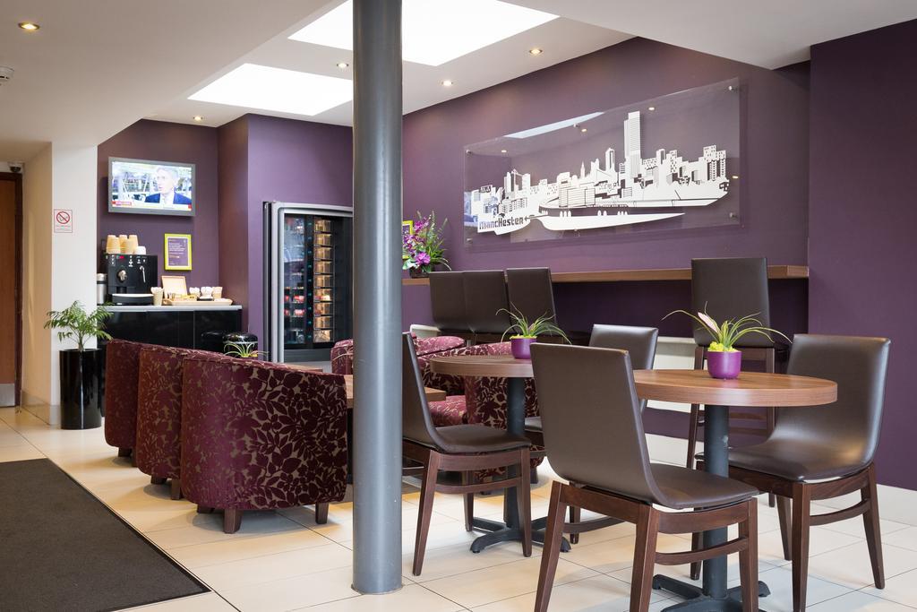 Hello Hotel Swinton  Esterno foto